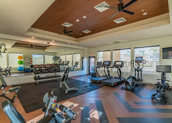 Stadium Area Unit With Balcony Pool Gym Parking Wd Apartment *