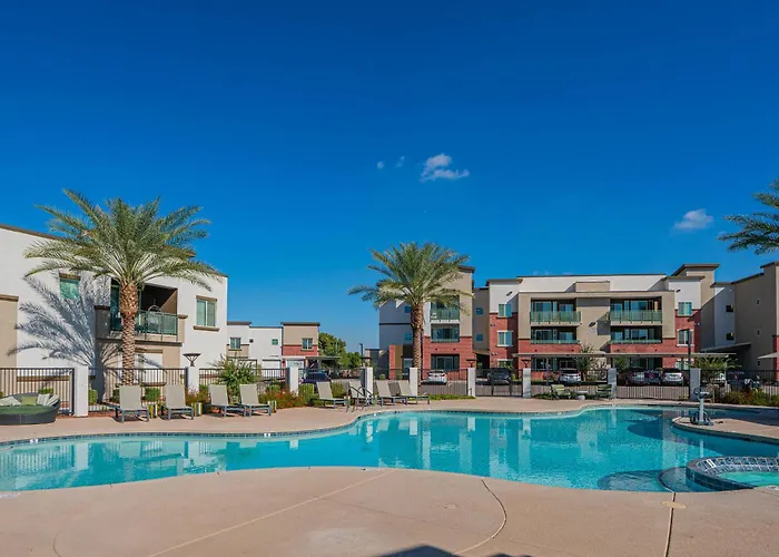 Stadium Area Unit With Balcony Pool Gym Parking Wd * Glendale
