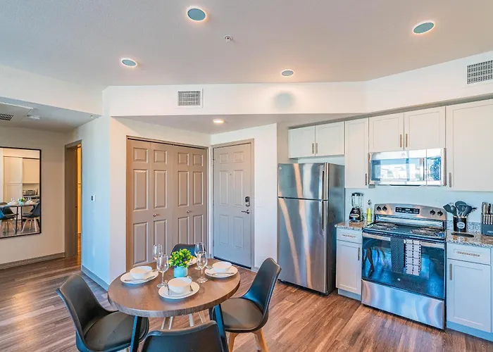 Apartment Stadium Area Unit With Balcony Pool Gym Parking Wd *