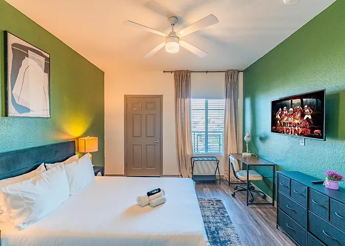 Stadium Area Unit With Balcony Pool Gym Parking Wd Apartment