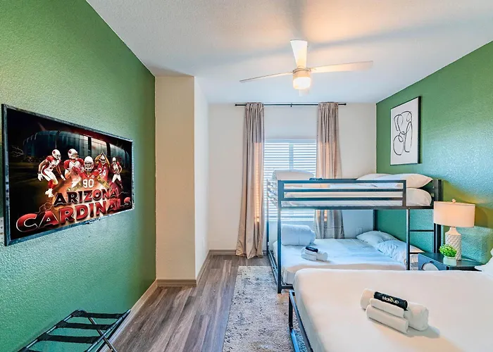 Stadium Area Unit With Balcony Pool Gym Parking Wd *