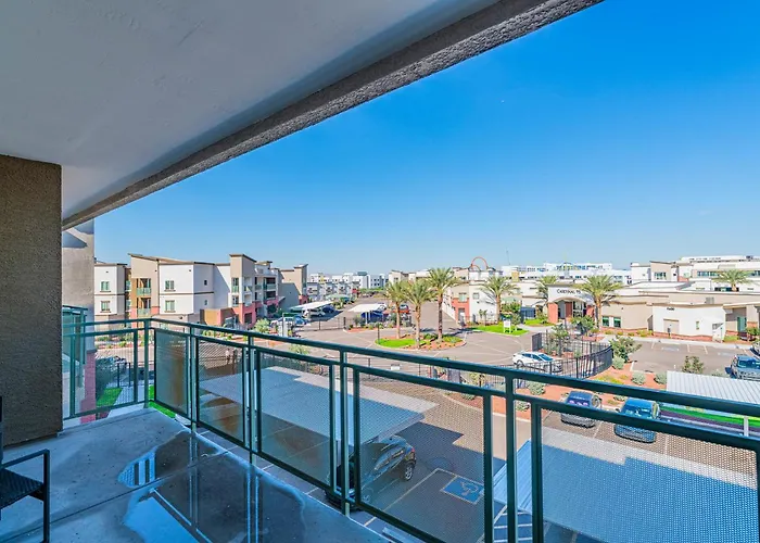 Apartment Stadium Area Unit With Balcony Pool Gym Parking Wd *